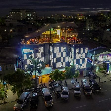 Ned Kelly Hotel & Irish Pub Mandalay Exterior photo